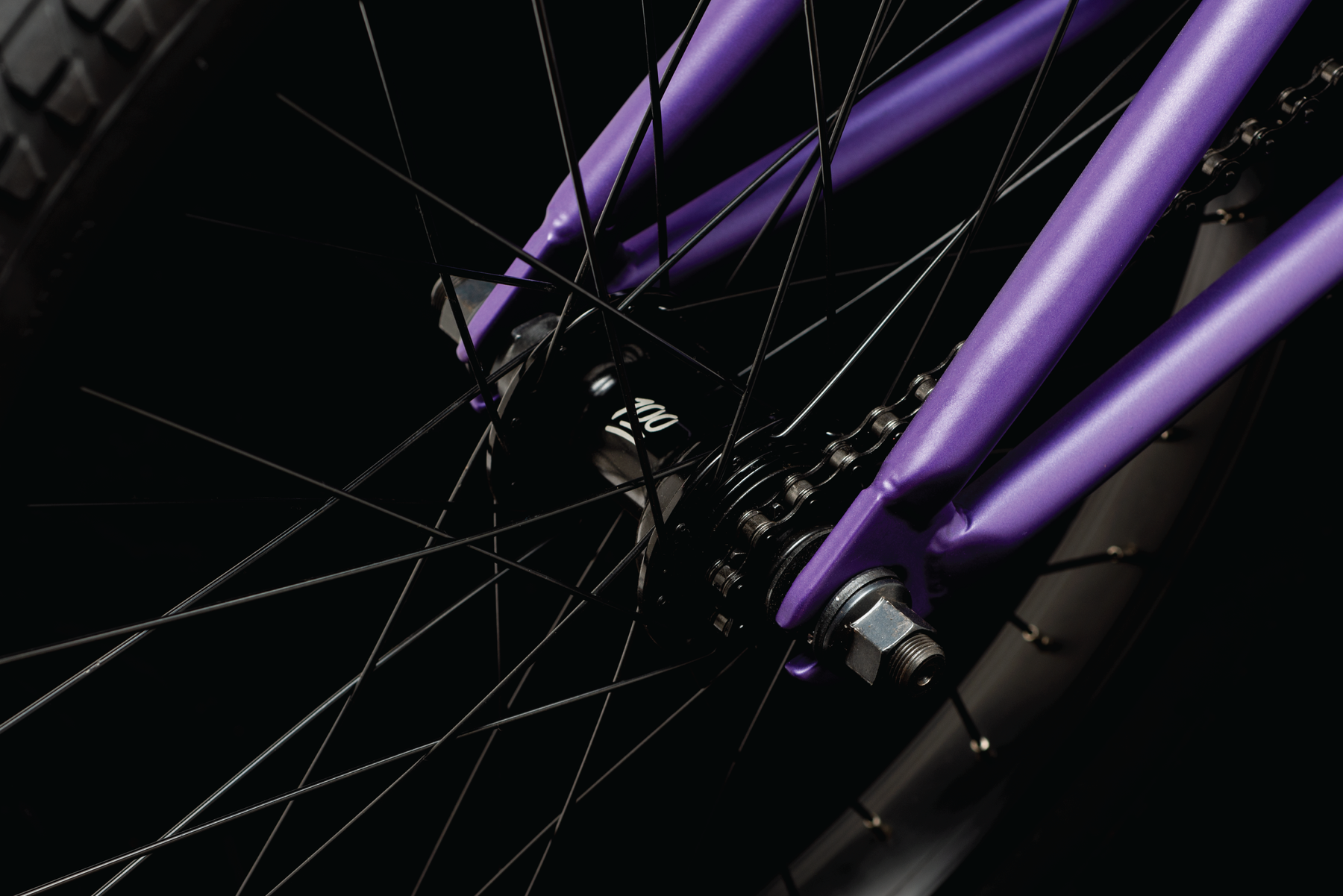 Bicycle Reverse Vert Rethink. Revive. React. Verde Bikes.